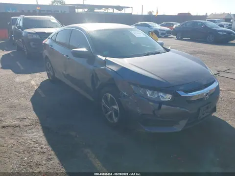2HGFC2F59JH547945 — 2018 Honda Civic LX, Правый бок (Right Side), фото до ремонта