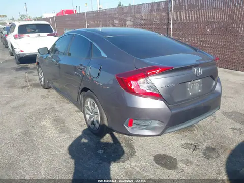 2018 Honda Civic Lx VIN 2HGFC2F59JH547945 фото 3