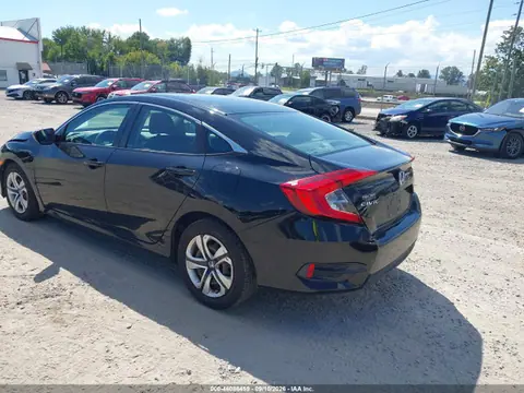 2018 Honda Civic Lx VIN 19XFC2F50JE022895 фото 3