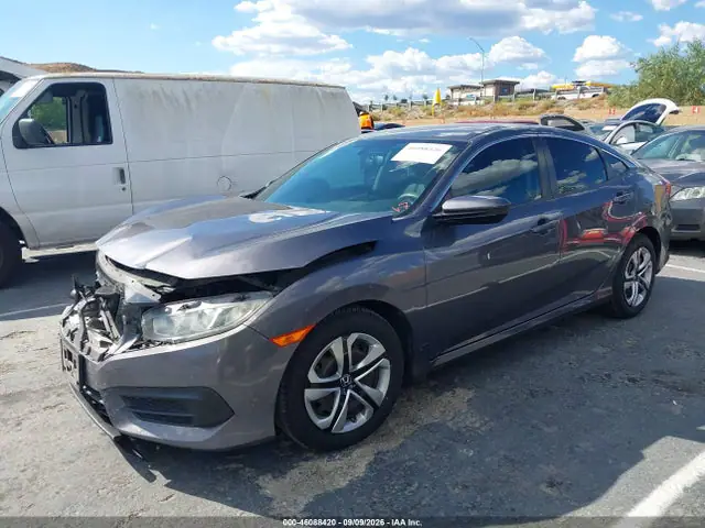 2HGFC2F55JH507992 — 2018 Honda Civic LX, фото 2 с аукциона IAAI 14.10.2026, Передняя часть