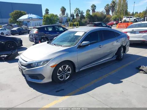 2018 Honda Civic Lx VIN 2HGFC2F51JH573701 фото 2