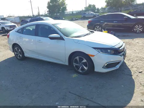 2HGFC2F6XKH592581 — 2019 Honda Civic LX, Передняя часть слева (Left Front), фото до ремонта