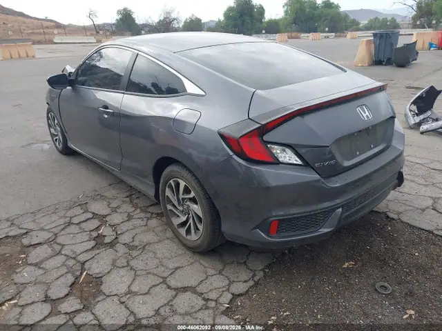 2HGFC4B66LH305143 — 2020 Honda Civic LX, фото 3 с аукциона IAAI 29.09.2026, Передняя часть