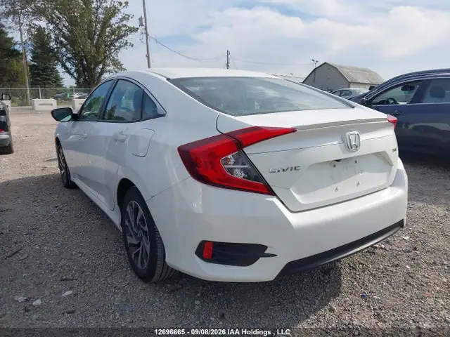 2HGFC2F65JH031199 — 2018 Honda Civic SE, фото 3 с аукциона IAAI 14.10.2026, Подтопление