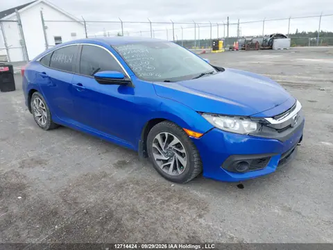 2HGFC2F60JH035211 — 2018 Honda Civic SE, Передняя часть (Front), фото до ремонта
