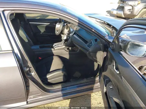 2020 Honda Civic Sport VIN 19XFC2F88LE208066 фото 4