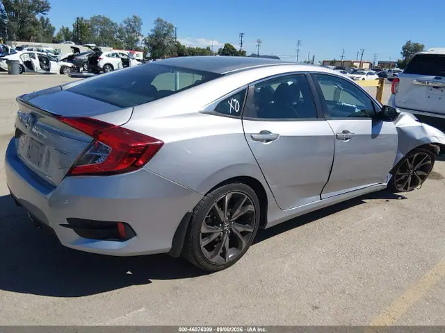 2HGFC2F88MH541617 — 2021 Honda Civic Sport, фото 4 с аукциона IAAI 14.10.2026, Передняя часть справа