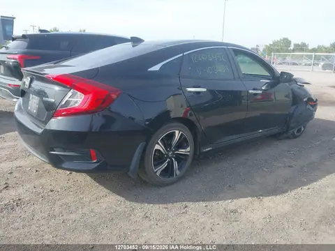 2018 Honda Civic Touring VIN 2HGFC1F9XJH103759 фото 4