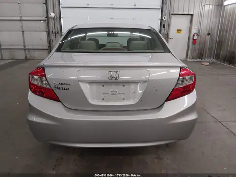 19XFB2F56CE056801 — 2012 Honda Civic, Передняя часть слева, фото до ремонта