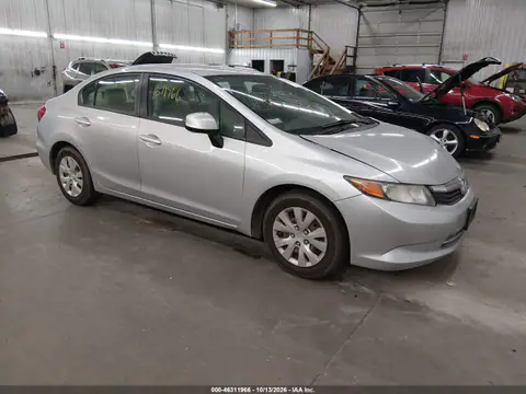 19XFB2F56CE056801 — 2012 Honda Civic, фото 2 с аукциона IAAI, Передняя часть слева