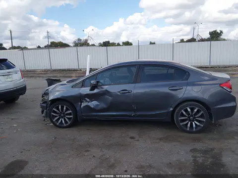 2HGFB2F94FH538759 — 2015 Honda Civic, Передняя часть, фото до ремонта