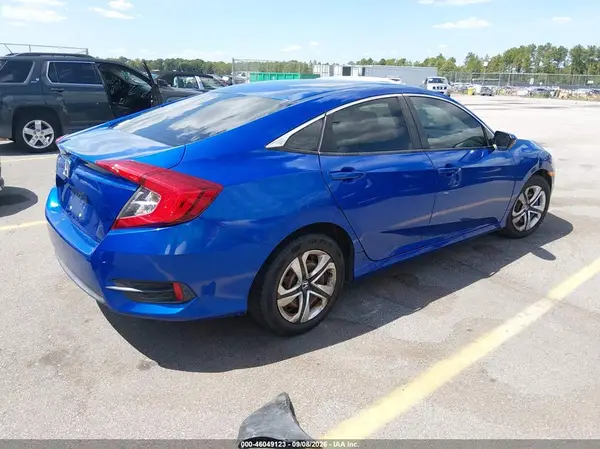 19XFC2F55GE033383 — 2016 Honda Civic, фото 4 с аукциона IAAI 30.09.2026, Естественный износ