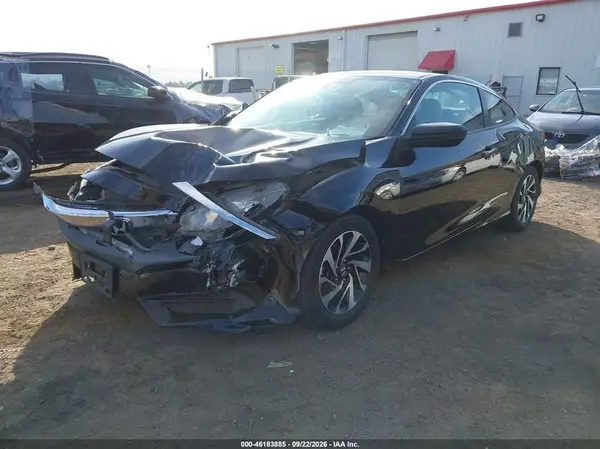 2HGFC4B08GH302634 — 2016 Honda Civic, фото 2 с аукциона IAAI, Передняя часть