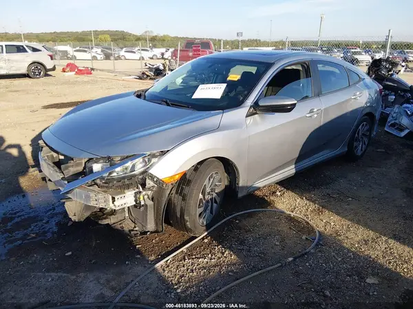 19XFC2F71GE056239 — 2016 Honda Civic, фото 2 с аукциона IAAI, Правый бок