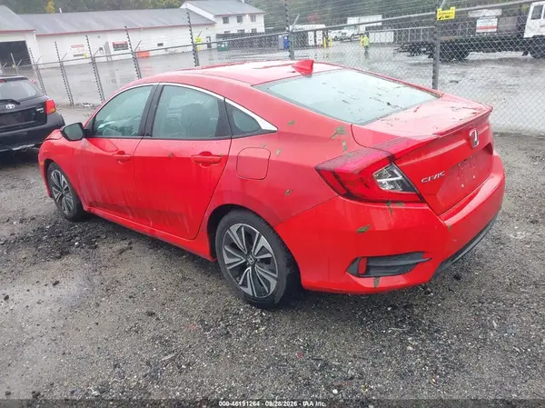 2HGFC1F88GH648438 — 2016 Honda Civic, фото 3 с аукциона IAAI, Передняя часть