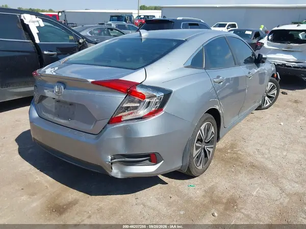 19XFC1F73GE016769 — 2016 Honda Civic, фото 4 с аукциона IAAI, Правый бок