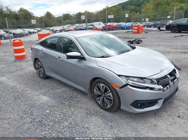 19XFC1F38GE024041 — 2016 Honda Civic, Передняя часть (Front End), фото до ремонта