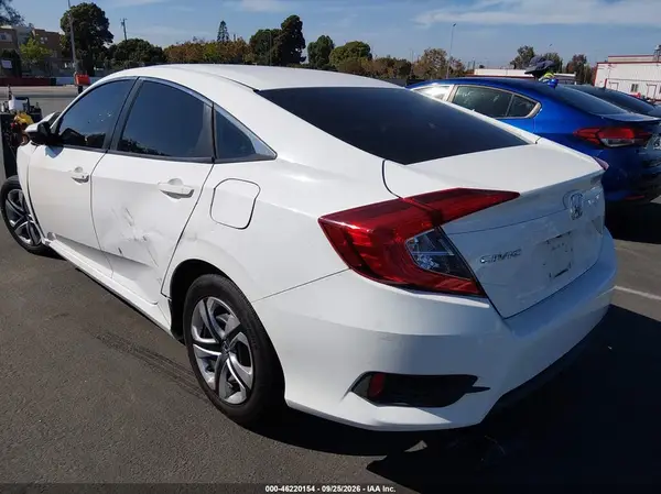 2HGFC2F56GH541710 — 2016 Honda Civic, фото 3 с аукциона IAAI, Передняя часть