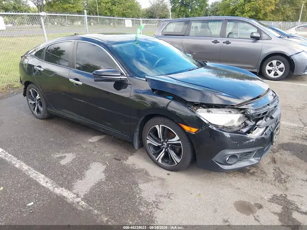 19XFC1F96GE207345 — 2016 Honda Civic, Передняя часть (Front & Rear), фото до ремонта