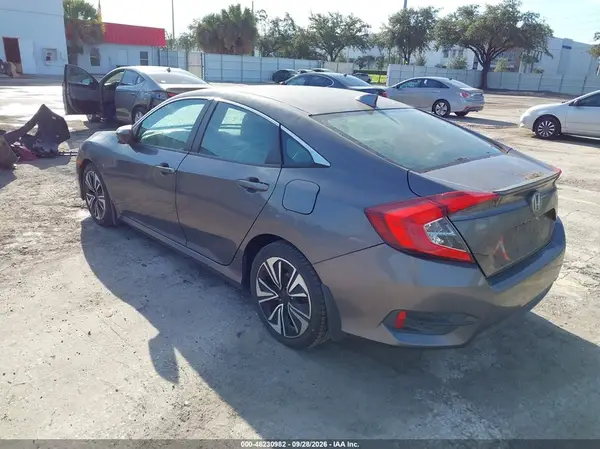 19XFC1F37GE013600 — 2016 Honda Civic, фото 3 с аукциона IAAI 07.10.2026, Передняя часть