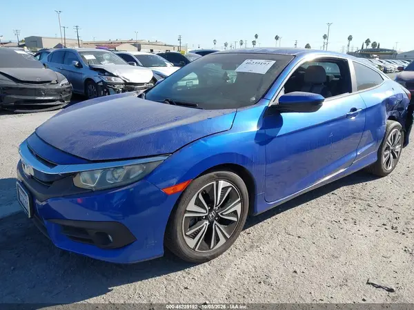 2HGFC3B33GH353852 — 2016 Honda Civic, фото 2 с аукциона IAAI, Задняя часть слева