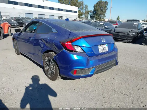 2HGFC3B33GH353852 — 2016 Honda Civic, фото 3 с аукциона IAAI, Задняя часть слева