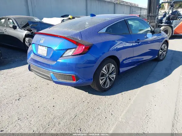 2HGFC3B33GH353852 — 2016 Honda Civic, фото 4 с аукциона IAAI, Задняя часть слева