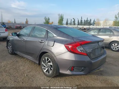 2017 Honda Civic VIN 2HGFC2F89HH002588 фото 3