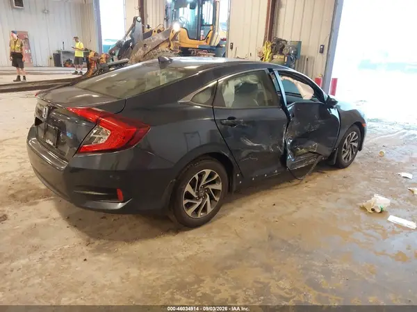 19XFC2F71HE055996 — 2017 Honda Civic, фото 4 с аукциона IAAI 13.10.2026, Правый бок