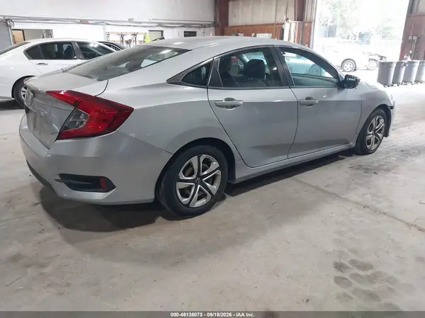 2HGFC2F56HH510975 — 2017 Honda Civic, фото 4 с аукциона IAAI, Передняя часть