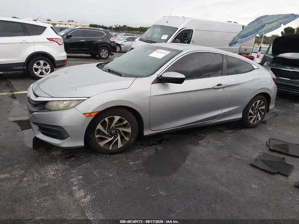 2HGFC4B06HH300267 — 2017 Honda Civic, фото 2 с аукциона IAAI 14.10.2026, Подтопление