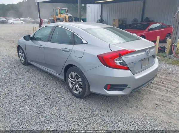 19XFC2F51HE077320 — 2017 Honda Civic, фото 3 с аукциона IAAI, Передняя часть
