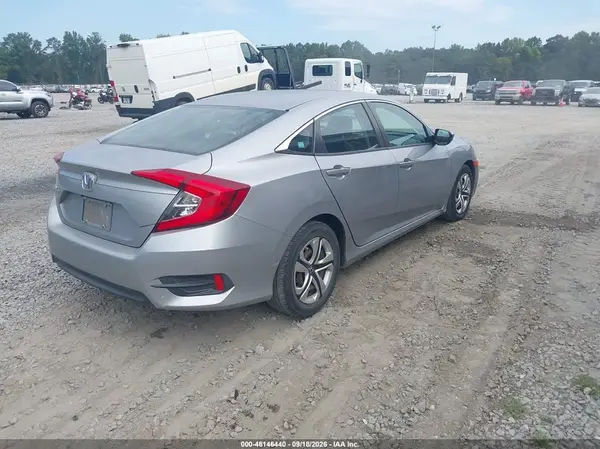 19XFC2F51HE077320 — 2017 Honda Civic, фото 4 с аукциона IAAI, Передняя часть