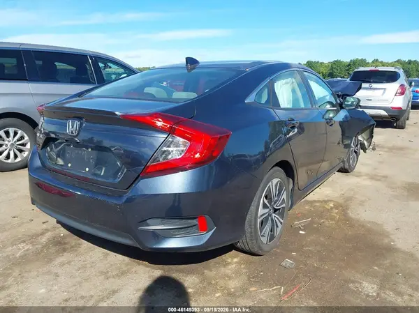 19XFC1F30HE005663 — 2017 Honda Civic, фото 4 с аукциона IAAI 15.10.2026, Передняя часть