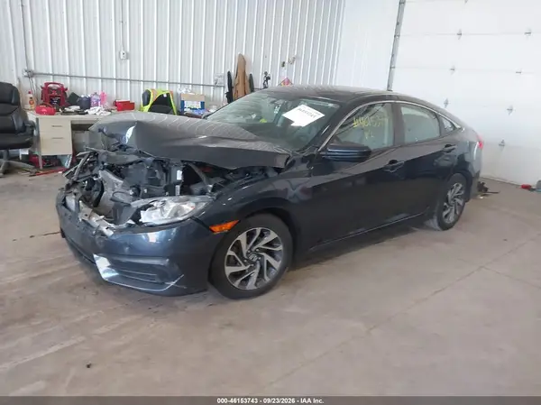 19XFC2F73HE069981 — 2017 Honda Civic, фото 2 с аукциона IAAI, Передняя часть