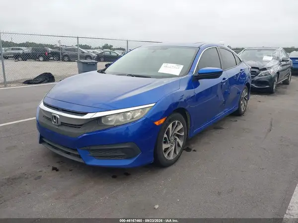 2HGFC2F7XHH573983 — 2017 Honda Civic, фото 2 с аукциона IAAI 14.10.2026, Левый бок