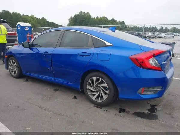 2HGFC2F7XHH573983 — 2017 Honda Civic, фото 3 с аукциона IAAI 14.10.2026, Левый бок