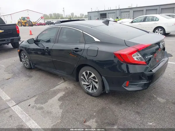 19XFC2F72HE067039 — 2017 Honda Civic, фото 3 с аукциона IAAI, Подтопление