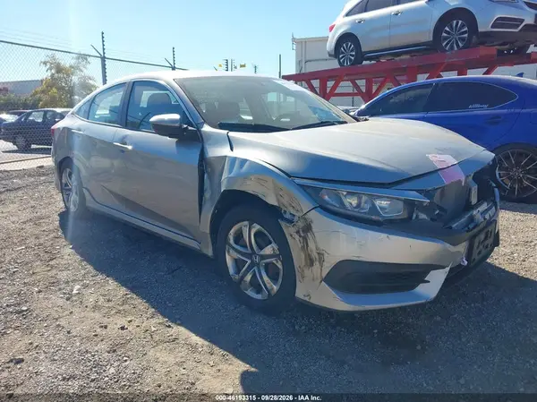 19XFC2F55HE034728 — 2017 Honda Civic, Передняя часть (Front & Rear), фото до ремонта