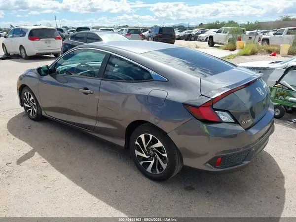 2HGFC4B54HH305026 — 2017 Honda Civic, фото 3 с аукциона IAAI, Задняя часть