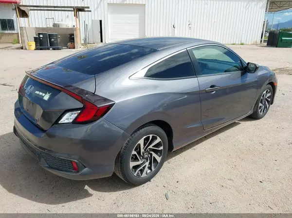 2HGFC4B54HH305026 — 2017 Honda Civic, фото 4 с аукциона IAAI, Задняя часть