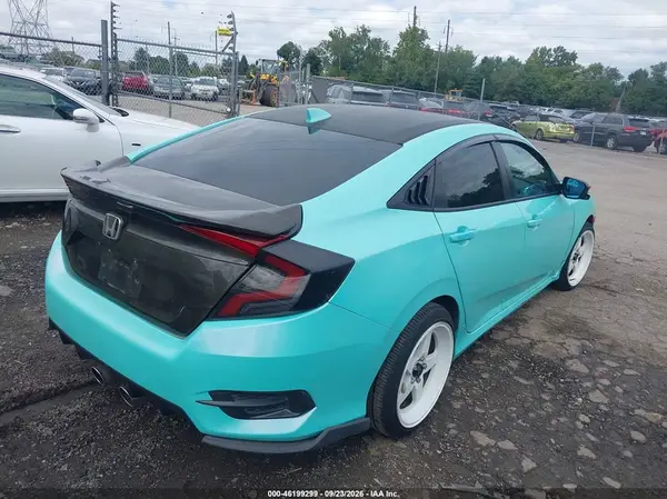 19XFC2F76HE063138 — 2017 Honda Civic, фото 4 с аукциона IAAI, Естественный износ