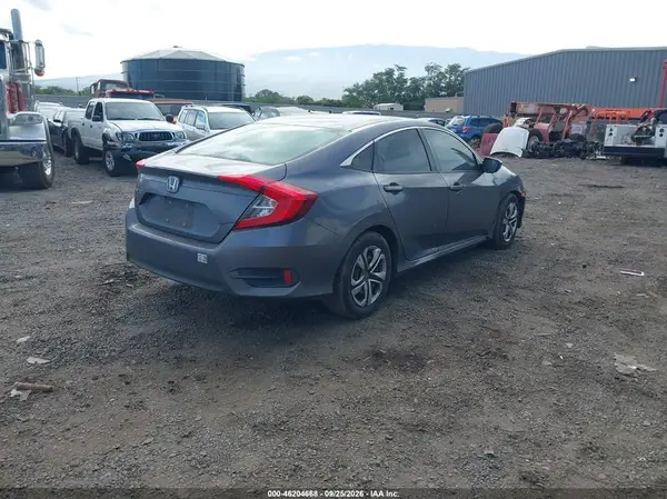2HGFC2F57HH501511 — 2017 Honda Civic, фото 4 с аукциона IAAI, Солёная вода