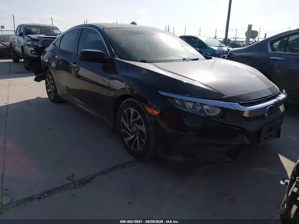 19XFC2F87HE077574 — 2017 Honda Civic, Передняя часть (Front & Rear), фото до ремонта