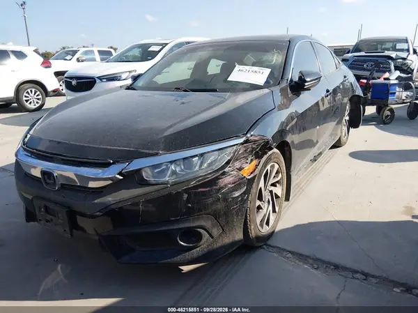 19XFC2F87HE077574 — 2017 Honda Civic, фото 2 с аукциона IAAI, Передняя часть