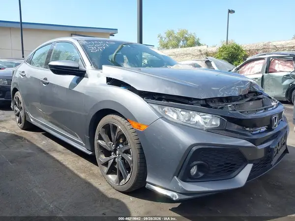 SHHFK7H49HU413647 — 2017 Honda Civic, Передняя часть (Front End), фото до ремонта