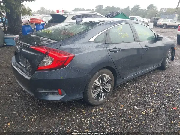 2HGFC1F35HH658933 — 2017 Honda Civic, фото 4 с аукциона IAAI, Не указано