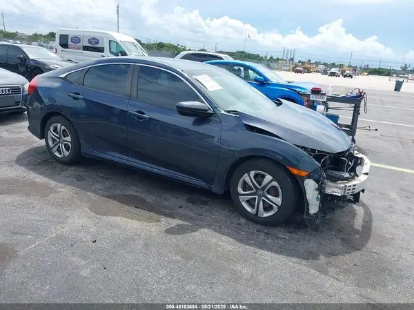 19XFC2F57JE022652 — 2018 Honda Civic, Передняя часть (Front End), фото до ремонта