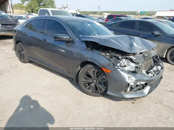 SHHFK7H64JU413434 — 2018 Honda Civic, Передняя часть (Front End), фото до ремонта