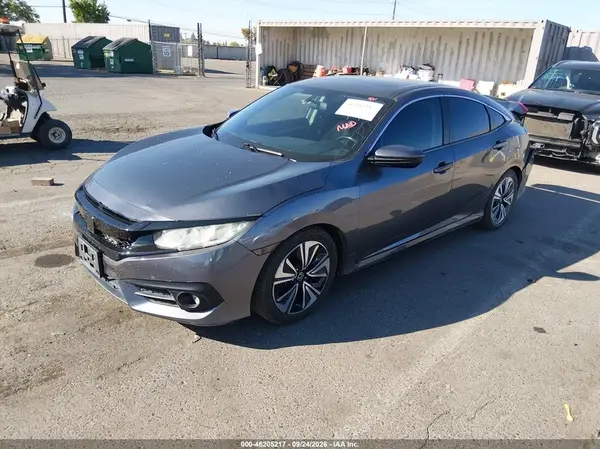JHMFC1F37JX016051 — 2018 Honda Civic, фото 2 с аукциона IAAI 14.10.2026, Задняя часть